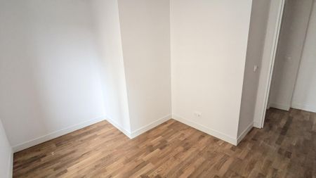 location Appartement T2 DE 49.56m² À CLICHY - Photo 2