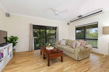 28 Bakers Hill Place, Anstead QLD 4070 - House For Rent - $1,500 | Domain - Photo 3