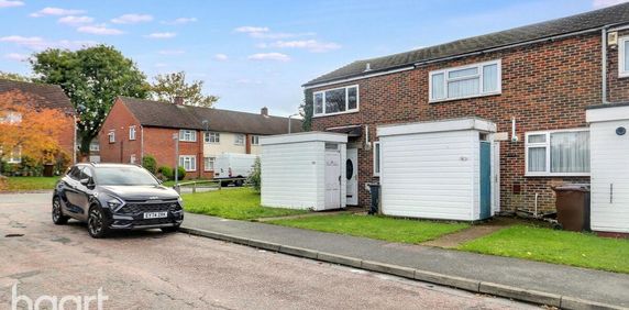 3 bedroom end of terrace house to rent - Photo 2