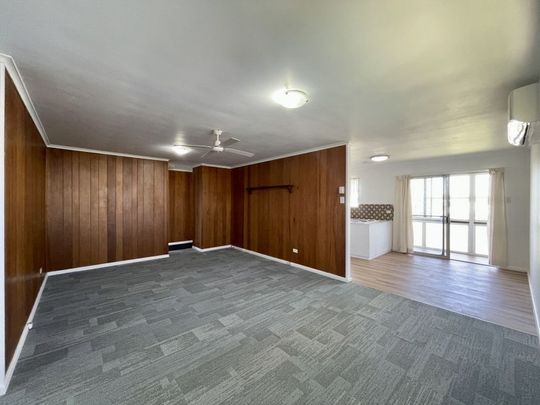 One of the best 4 bedroom house in great location - Photo 1