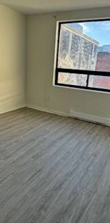 Ossington Queen w FEB1 2br den, renov over shop,great apt,$2375 - Photo 1