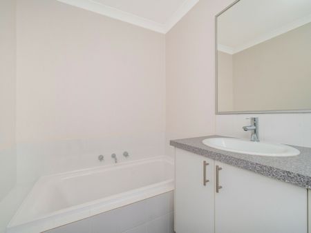 Perfect Family Home - Photo 4