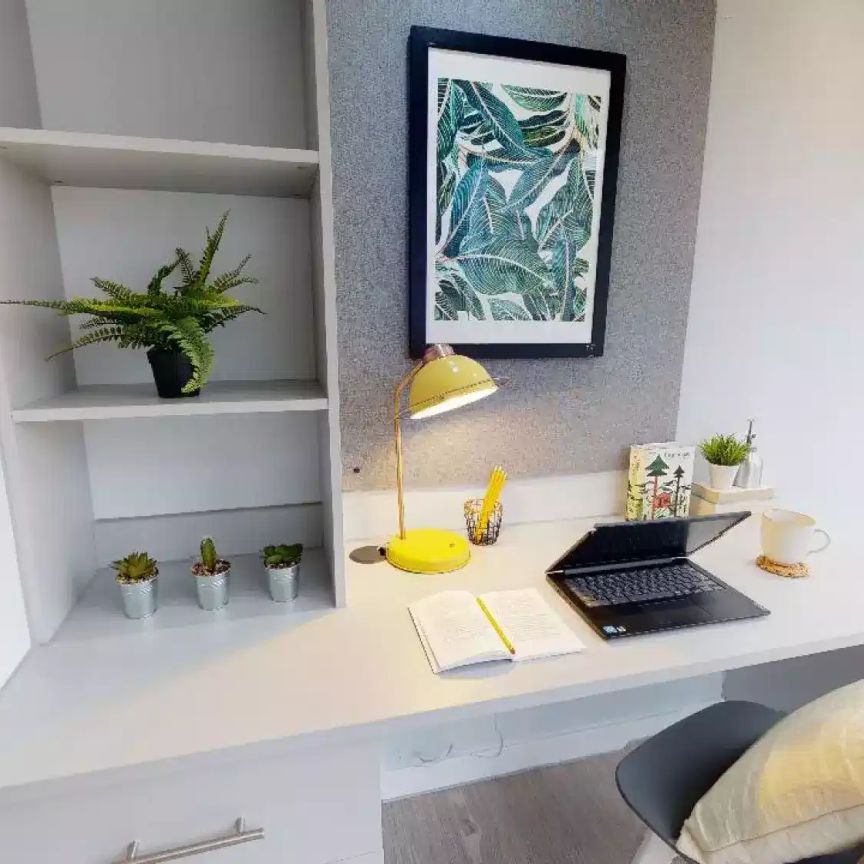 Gold Studio - Photo 1