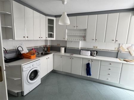 Piso de alquiler en Calle D'isaac Albéniz, 7, Carolinas Bajas - Photo 2