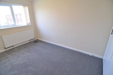 3 bedroom townhouse to rent - Photo 2