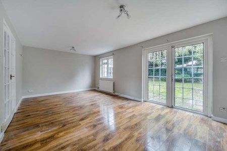 Lautrec Way, Aylesbury, HP19 - Photo 2