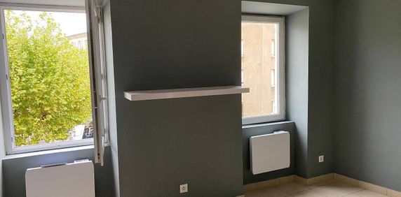 Location appartement 1 pièce 21.08 m² à Les Vans (07140) - Photo 2