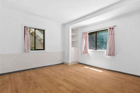 Allambie Heights, 32B Pozieres Parade - Photo 5