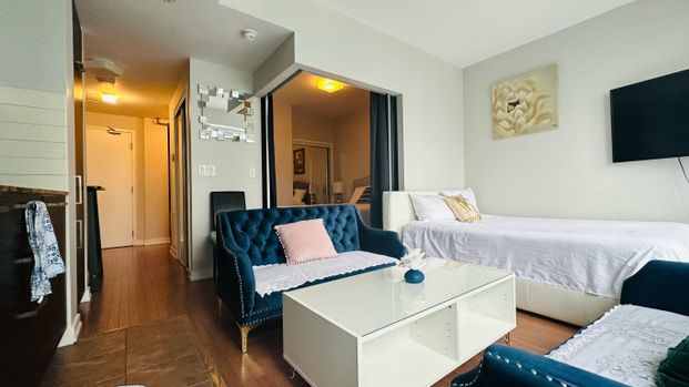 For Lease - 12 York Street Unit# 4201, Toronto, Ontario - Photo 1