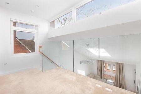 Hampstead Hill Gardens, Hampstead, London - Photo 2