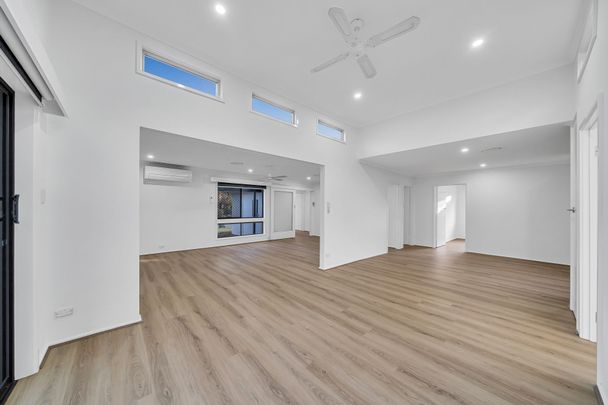 Modern Comfort Meets Family Functionality – Newly Renovated Gem in Prime Location!! - Photo 1