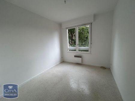 Location Appartement 2 pièces 47m² CAMBRAI 59400 - Photo 2