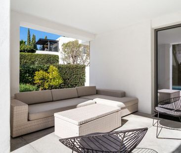 4 bedroom luxury Villa for rent in The Golden Mile, Spain - Photo 2