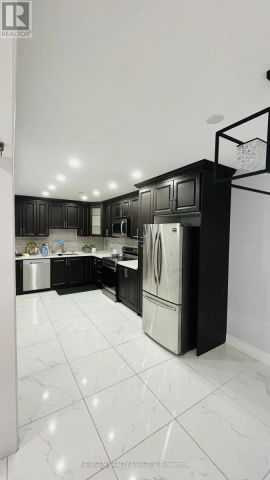 803 DEVERON CRESCENT W - Photo 3