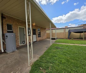 Beautiful family home, full of character! - Photo 1