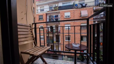 Room in a shared 4-bedroom apartment for rent in La Raiosa, Valencia perfect for students - Photo 2