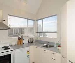 3/4 bedroom townhouse in Riccarton!! - Photo 2