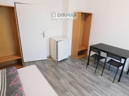 Pronájem bytu 1+1 34 m2 - Fotografie 4