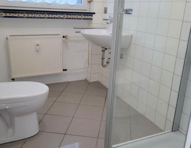 Helle 2 Zimmer Souterrain Wohnung im schönen Solingen-Ohligs - Foto 1