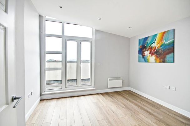 2 Bed Penthouse, Moore View, HA9 - Photo 1