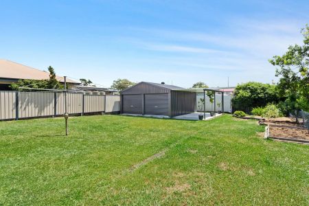 72 Plume Street, Redcliffe. - Photo 4