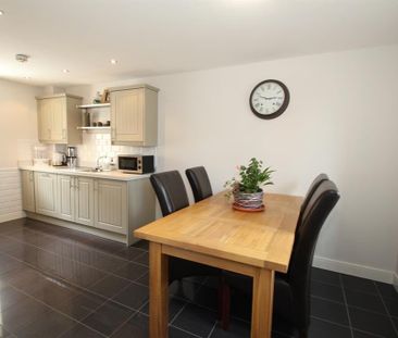 4 bedroom house to rent - Photo 3