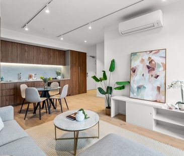 Luxury living in the heart of the city - Photo 2