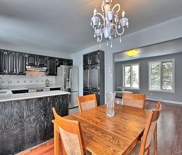 Maison à paliers multiples à louer, Laval (Sainte-Dorothée) - Photo 2