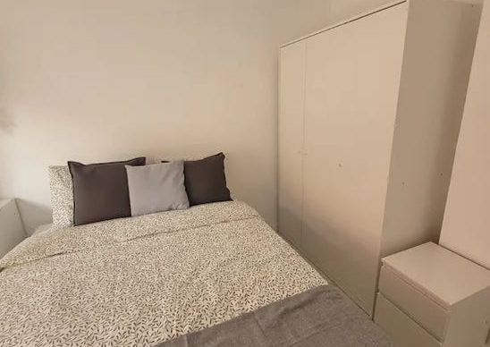 Carrer de Sant Lluís Bertran, Torrent, Valencian Community 46900