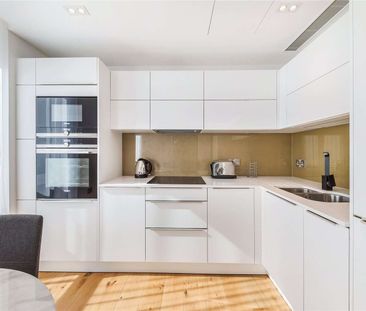 Impressive dual aspect apartment in a highly desirable modern devel... - Photo 5
