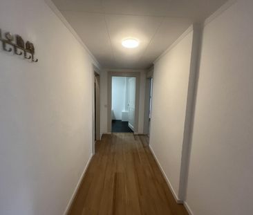 Appartement de 2,5 pièces au 1er étage - Foto 2