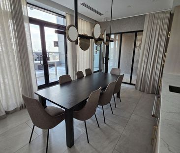 For Lease - 3285 Carding Mill Trail Unit# 404, Oakville, Ontario - Photo 1