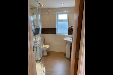 1 Bed Flat, Silvester Road, SE22 - Photo 3