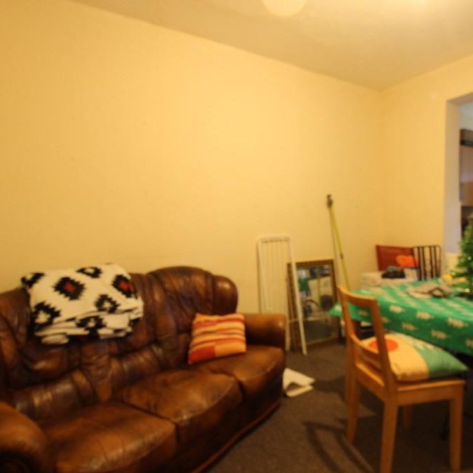 5 bedroom terraced house to rent - Photo 1