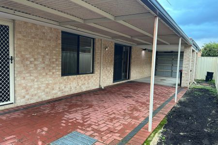 PERFECT LOCATION! - Photo 4