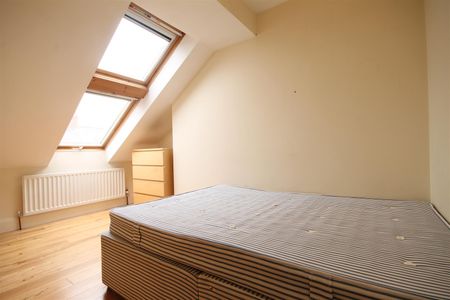 Myrtle Grove, Jesmond - Photo 5