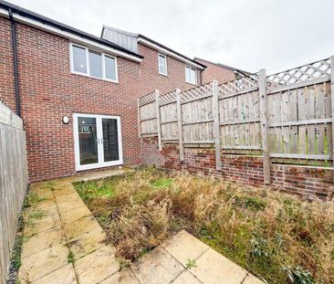 2 bedroom terraced house to rent - Photo 1