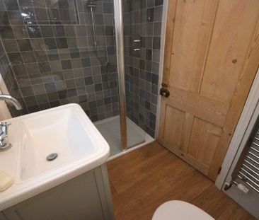 3 bedroom terraced house to rent - Photo 4