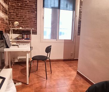 Planta baja de alquiler en Carrer de Sant Miquel, La Barceloneta - Photo 1