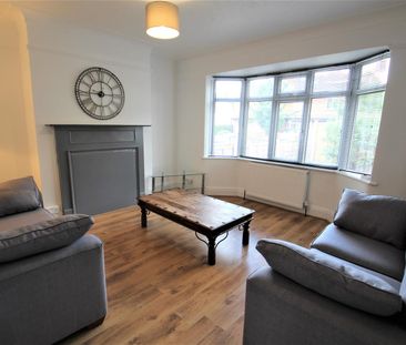 Ash Road, Headingley, LS6 3HD, Leeds - Photo 1