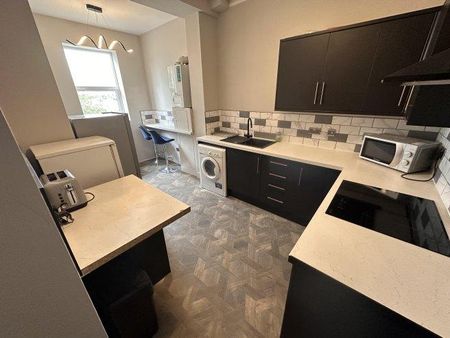 2 bedroom flat to rent - Photo 3