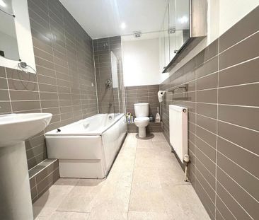 2 bedroom flat to rent - Photo 6