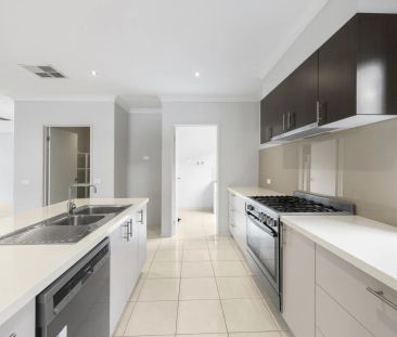 Modern Comfort and Family Appeal in Werribee - Photo 1
