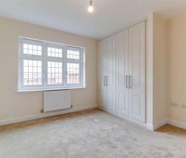 Leckhampton, GL53 - Photo 2