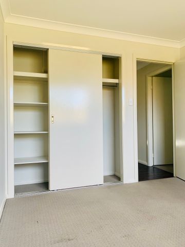 Family Home in Eastridge Estate - Photo 4