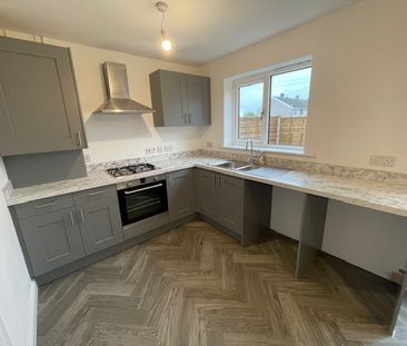 Modern Brick Built 3 Bedroom Semi Detached Close to Motorways, Trai... - Photo 1