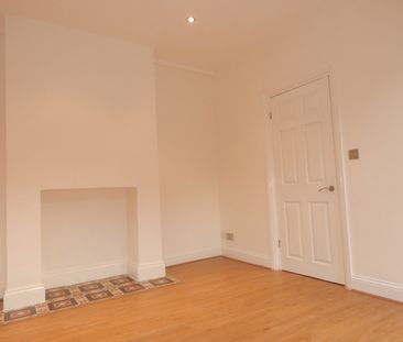 2 Bed Maisonette, Kettering Street, SW16 - Photo 3