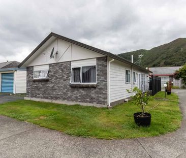 Spacious 3-Bedroom Family Home in a Lovely Neighbourhood - Photo 5