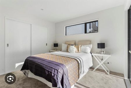 ***Gated Home With Independent Driveway! - Photo 5