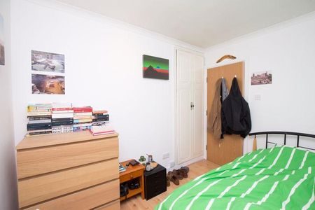 3 bedroom apartment to rent - Photo 3